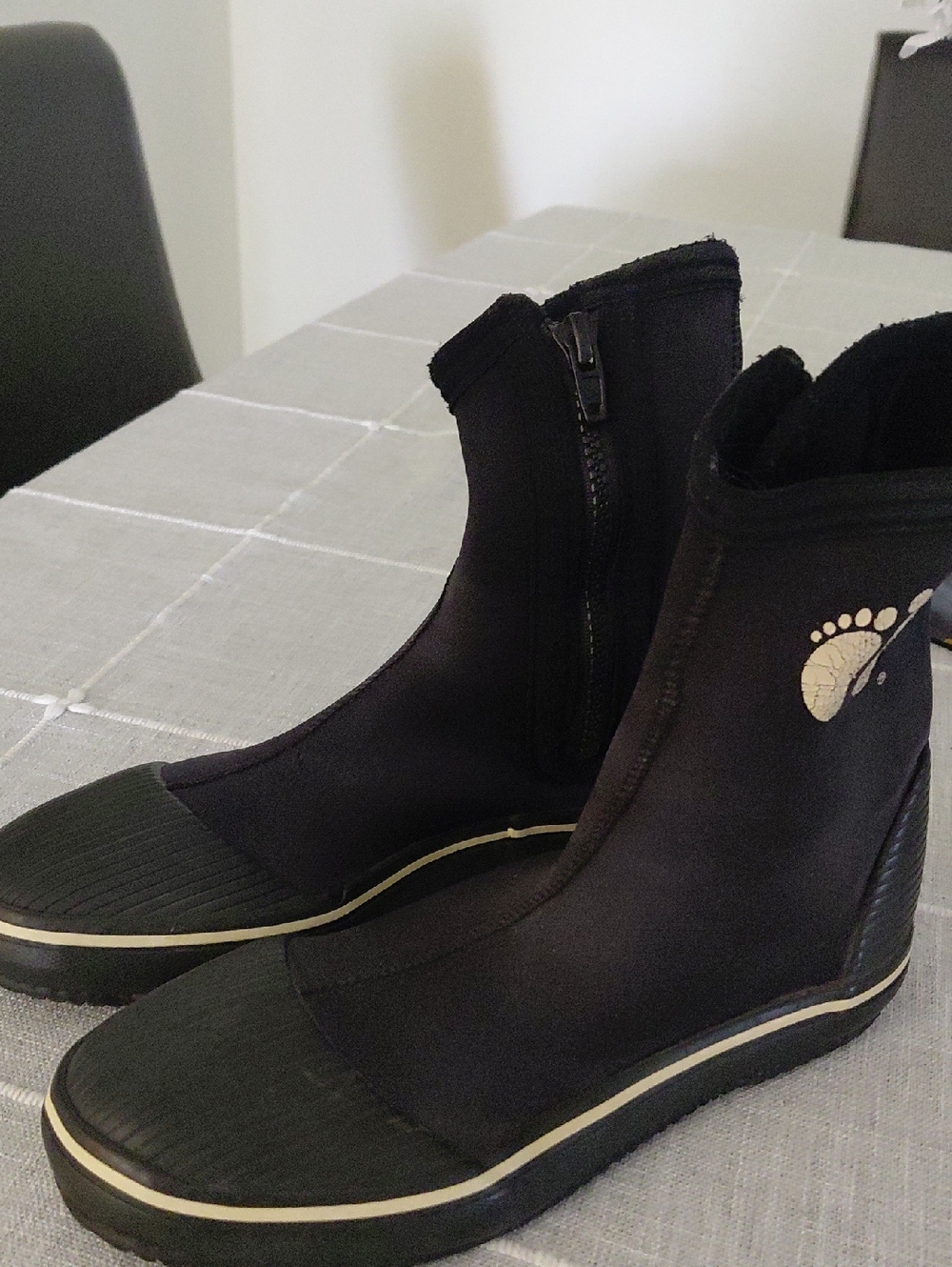Diving Boots with Rubber Guard for Scuba